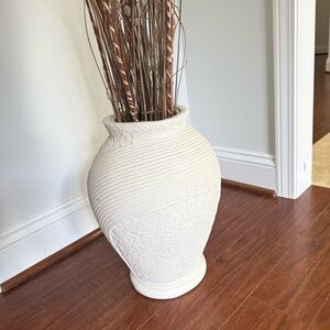 Ceramic Textured Earthenware Hand Made Style‎